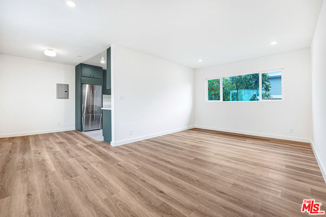 Property Photo: 16185 W Sunset Blvd, Unit 3 CA 90272