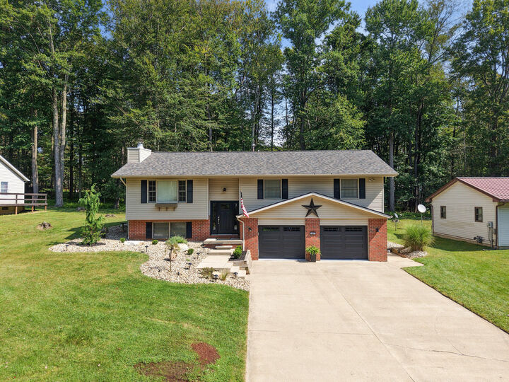 Property Photo: 144 Jolly Roger Rd PA 15801