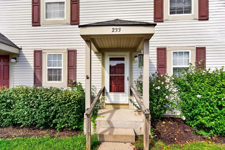 Property Photo: 233 Macenroe Drive OH 43004
