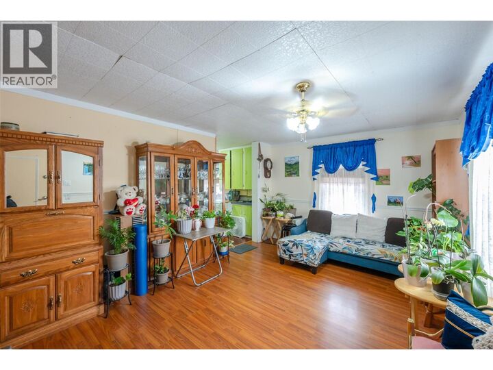 Property Photo:  219 Hastings Avenue  BC V2A 2V5 