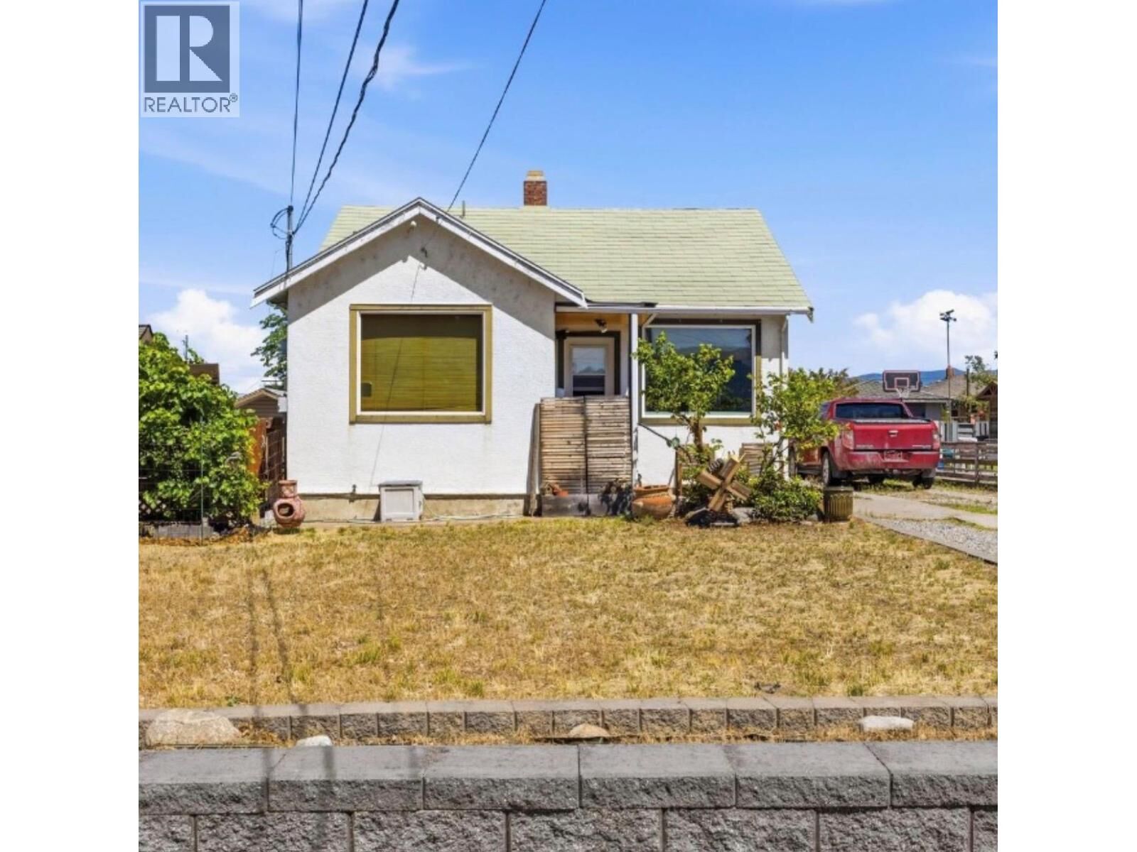 Property Photo:  549 Edmonton Avenue  BC V2A 2H1 