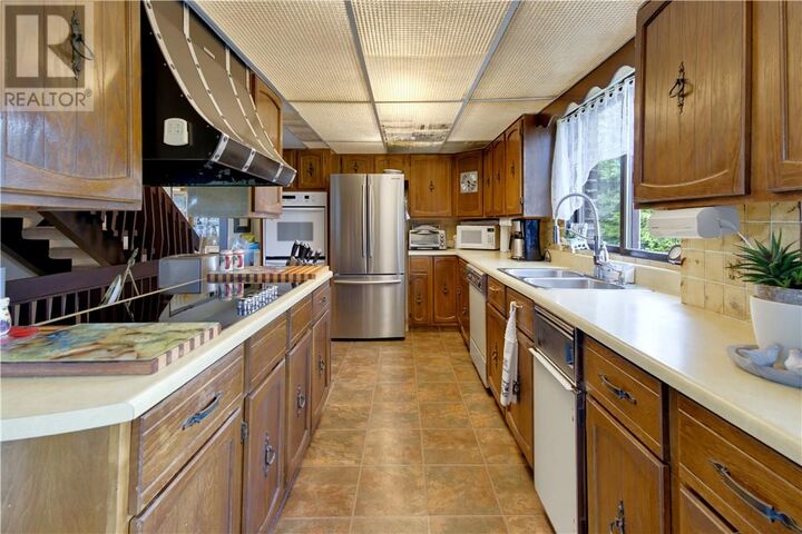 Property Photo:  2389 Desloges Road  ON P3G 1C6 