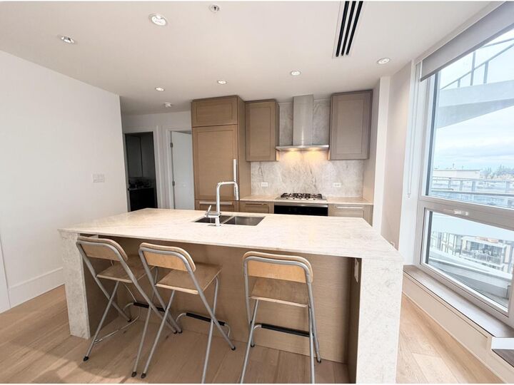 Photo de la propriété: 1500 Martin Street 1105 BC V4B 0C2