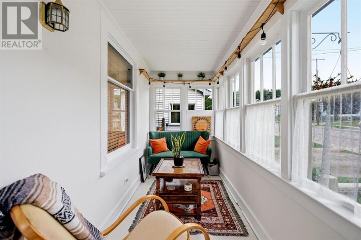 Property Photo:  345 Wilson St  ON P6B 2K7 