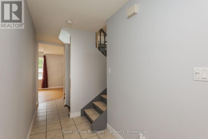 Property Photo:  476 Maplewood Avenue  ON P1B 9B8 