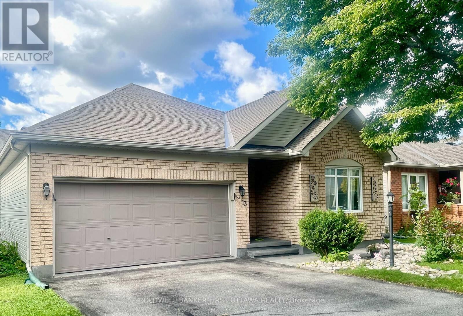 Property Photo: 13 Fieldcrest Avenue ON K2J 4W7