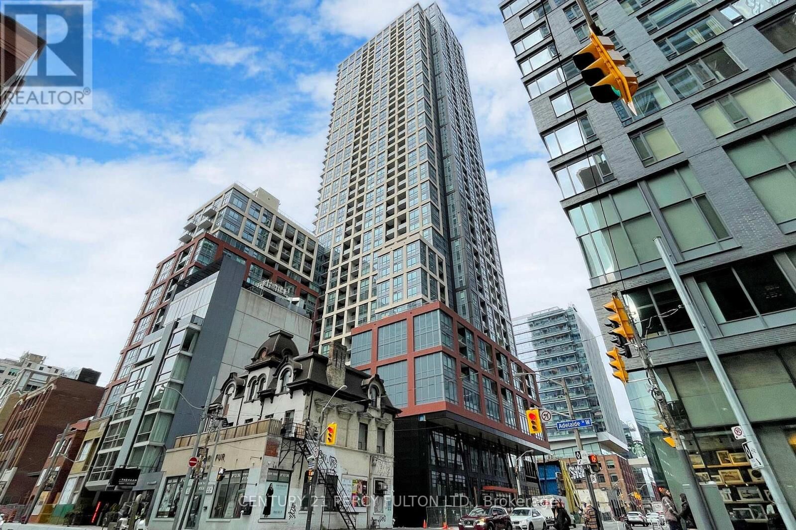 Property Photo:  108 Peter Street 4712  ON M5V 0W2 