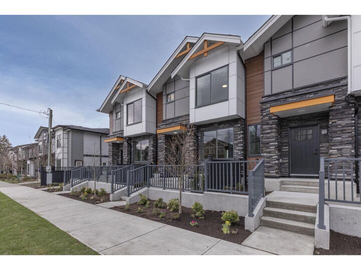 Property Photo:  6035 141 Street 7  BC V3X 0L6 