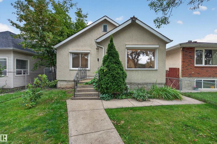 Property Photo:  11431 88 Street NW  AB T5B 3P9 