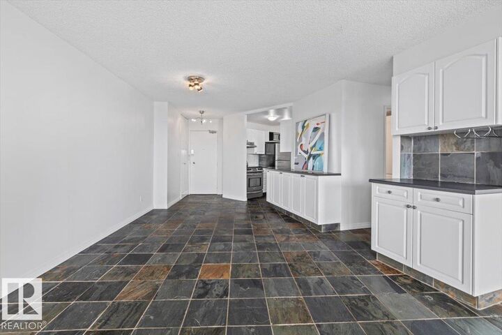 Property Photo:  10045 117 Street NW 702  AB T5K 1W8 