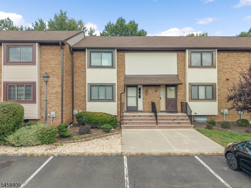 Property Photo: 850 Robin Rd NJ 08844