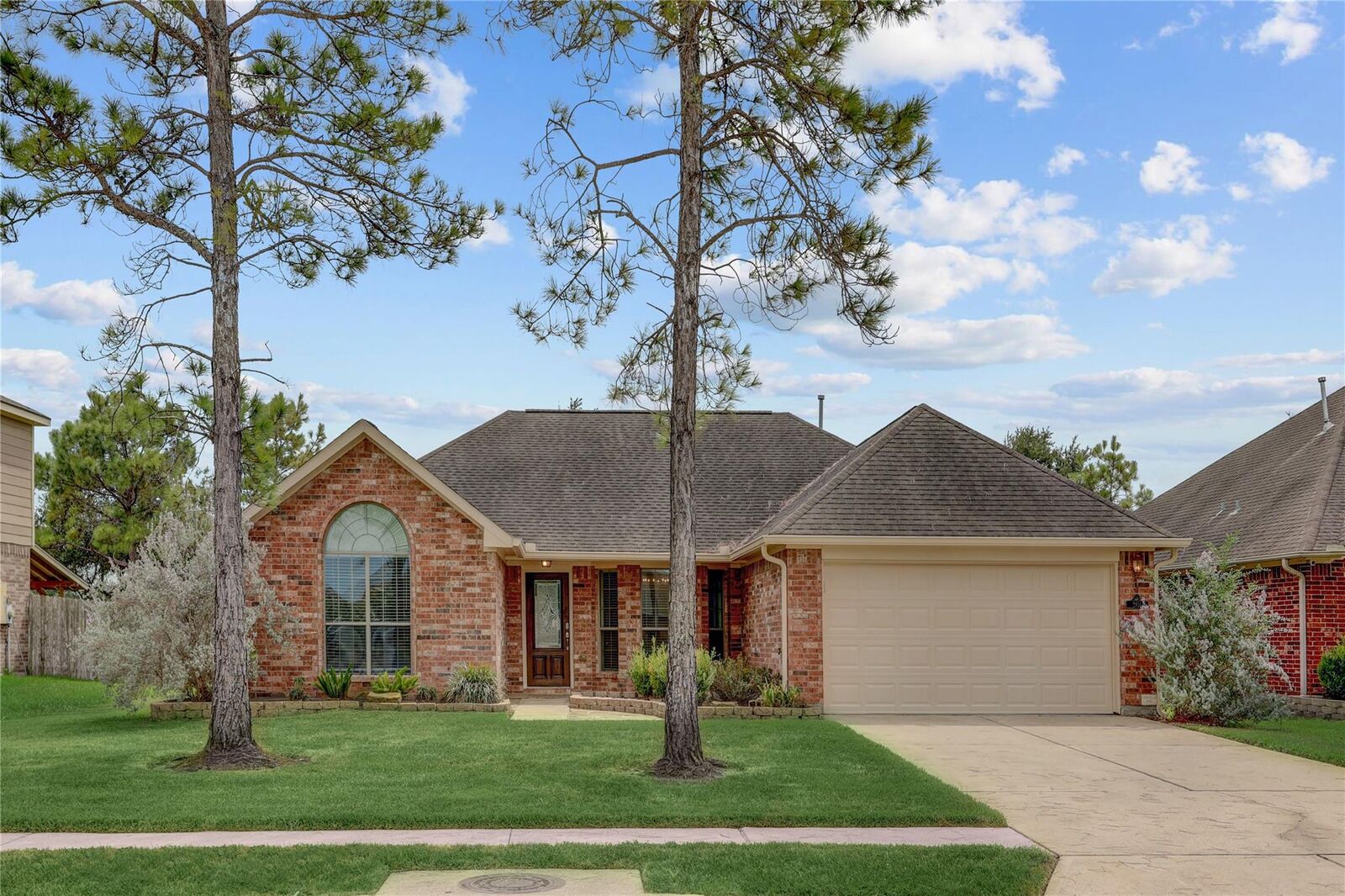 Property Photo: 2818 J R Drive TX 77578