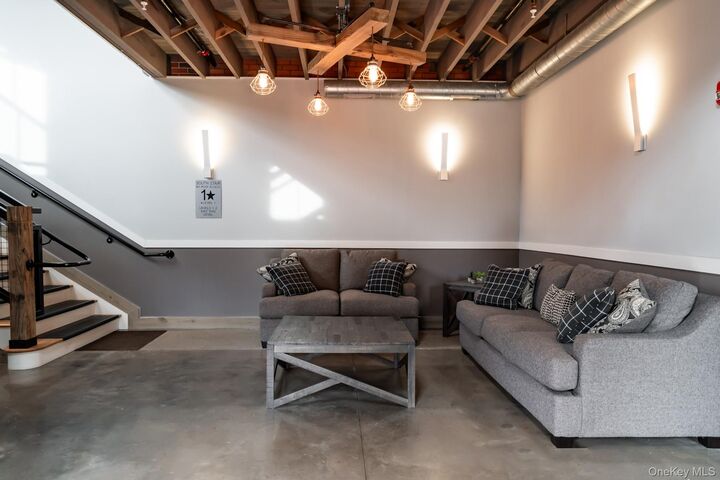 Property Photo:  128 Vineyard Avenue 202  NY 12528 