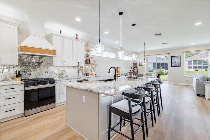 Property Photo: 3347 Saratoga Drive FL 32778