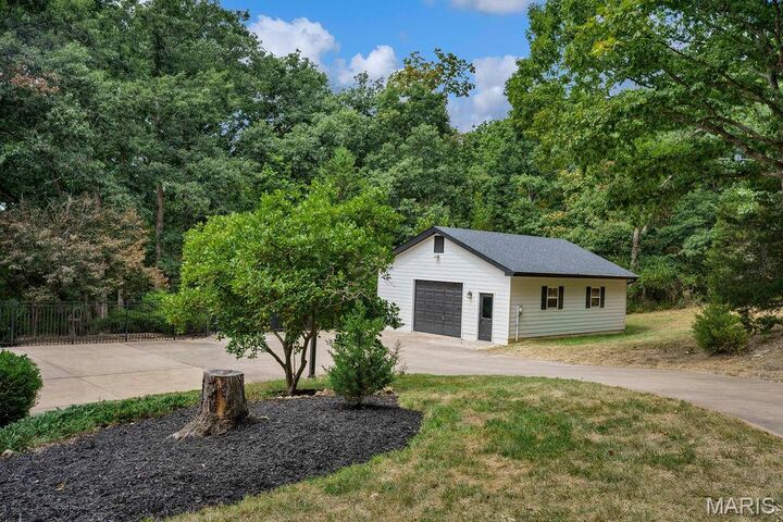 Property Photo:  2 Patrick Lane  MO 63341 