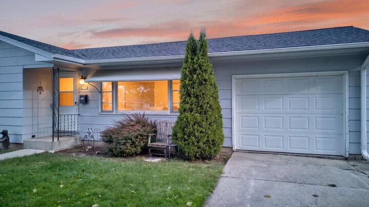 Property Photo: 2746 Saemann Ave WI 53081