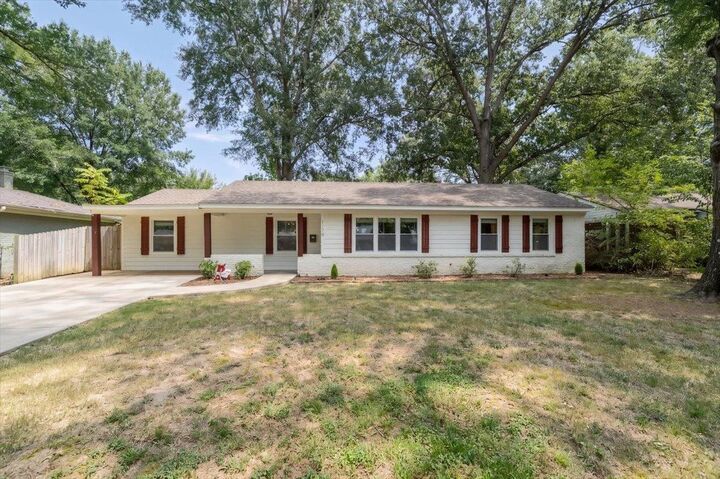 Property Photo: 1170 Dearing St TN 38117