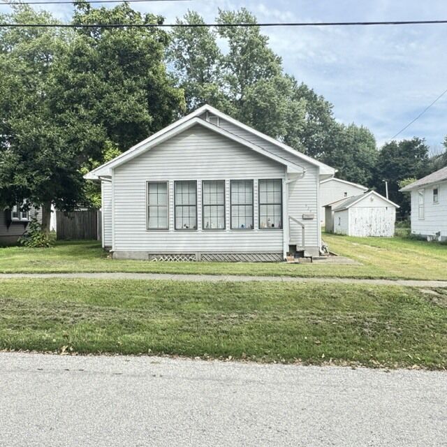 Property Photo:  924 N George Street  IL 61727 
