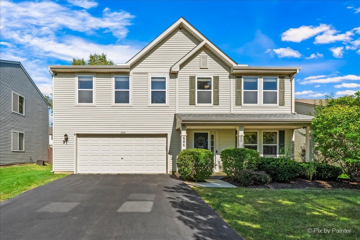 Property Photo:  686 Glen Cove Lane  IL 60140 
