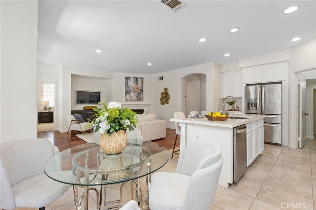 Property Photo:  152 Treehouse  CA 92603 