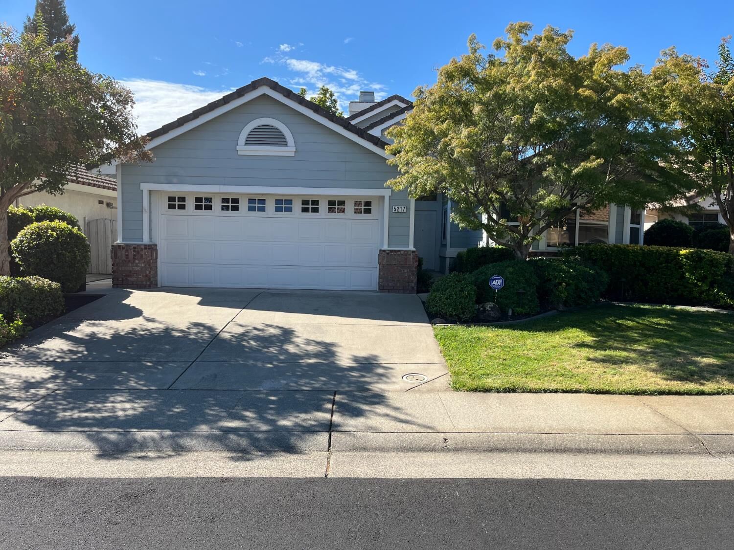 Property Photo: 5217 Angelrock Loop CA 95747