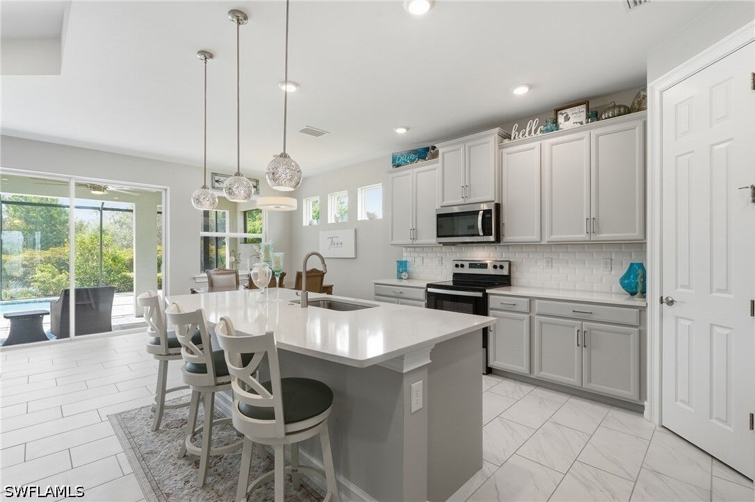 Property Photo:  16530 Seagate Place  FL 34135 