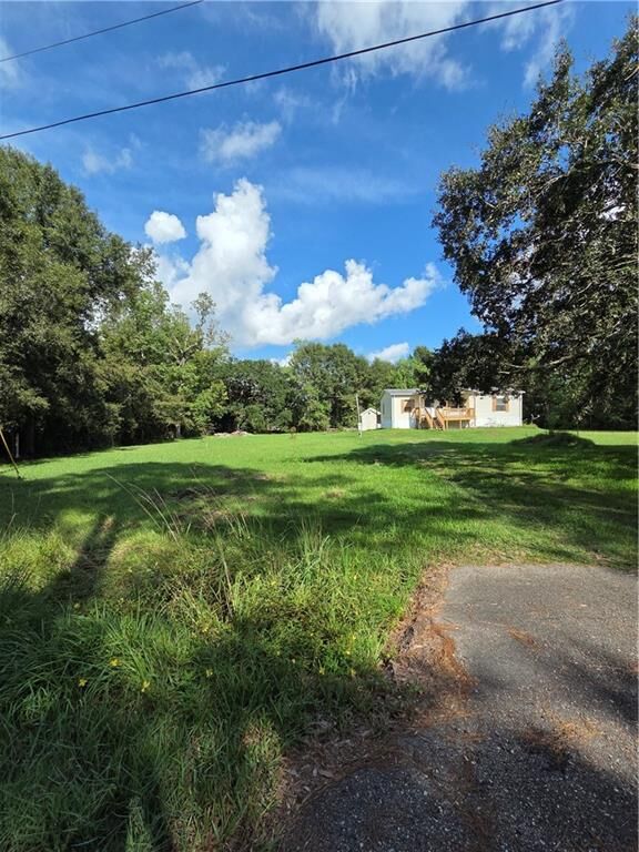 Property Photo: 204 Pinehazel Drive LA 70461