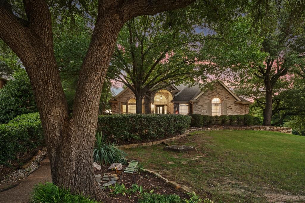 Property Photo:  400 Watters Crossing Court  TX 75013 