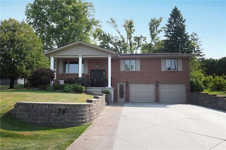 Property Photo:  76 Flaxmill Drive  ON N0B 1N0 