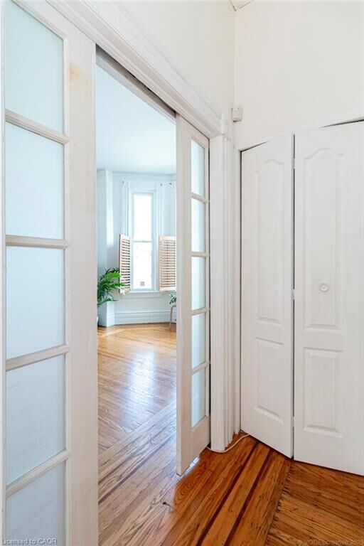 Property Photo:  270 Queen Street S 1  ON L8P 3T3 