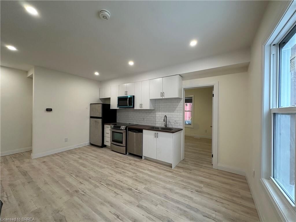 Property Photo:  59 Church Street B  ON N3T 3R2 