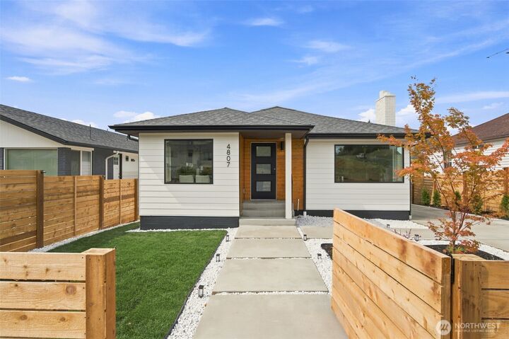 Property Photo: 4807 15th Avenue S WA 98108