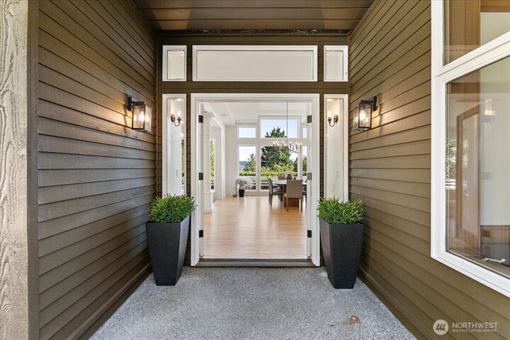 Property Photo: 9095 SE 79th Street WA 98040
