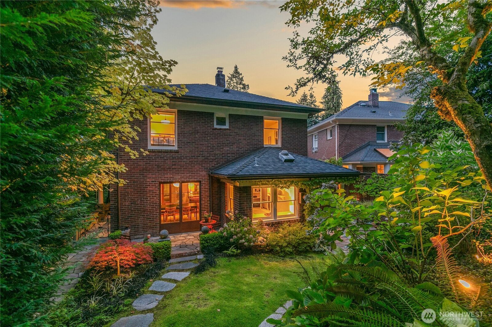 Property Photo: 2306 Lake Park Drive S WA 98144