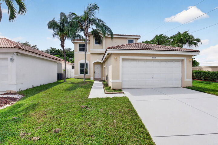 Property Photo: 7001 Chesapeake Circle FL 33436