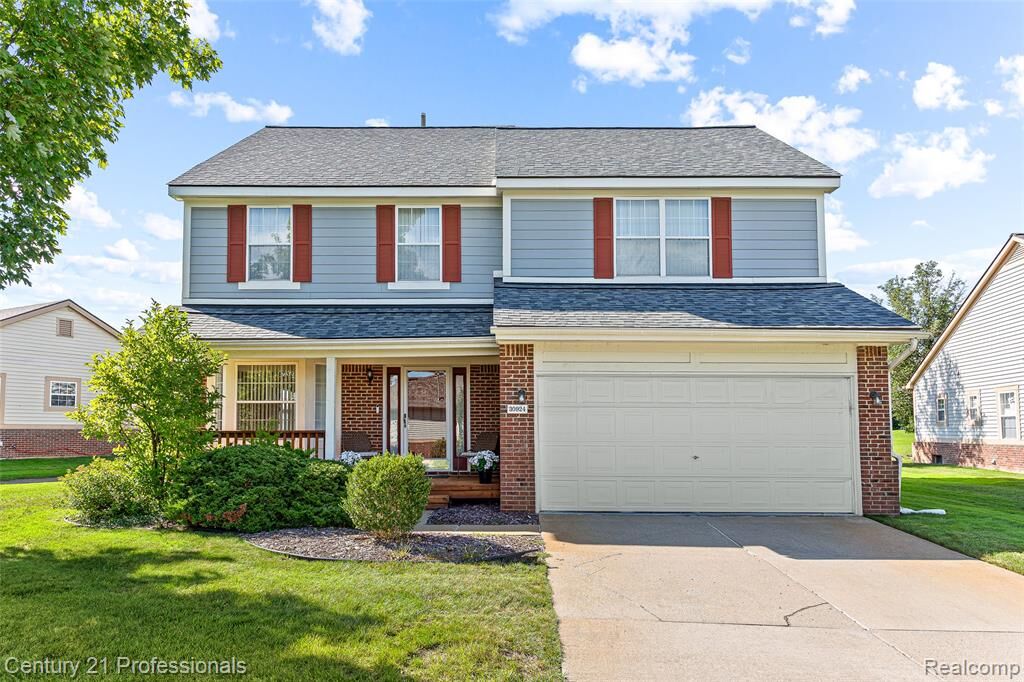 Property Photo:  30924 Tanglewood Drive  MI 48377 