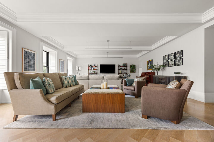 Property Photo:  182 W 82nd Street 4E  NY 10024 