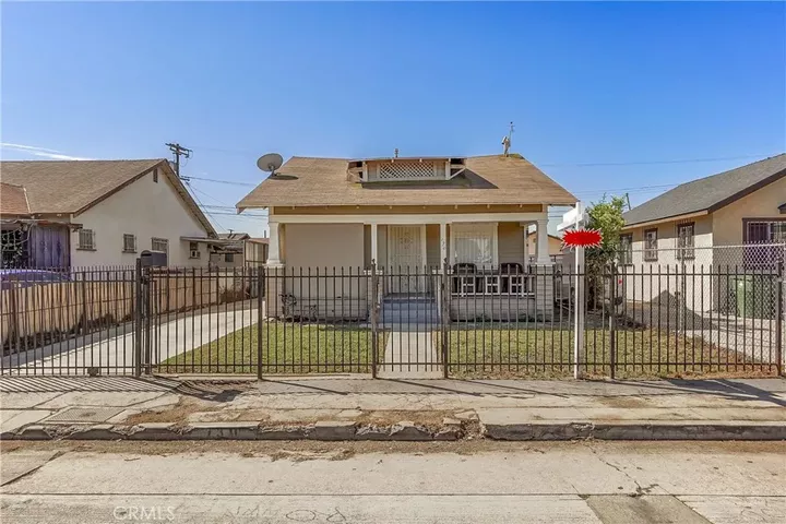 Property Photo:  130 W 87th  CA 90003 