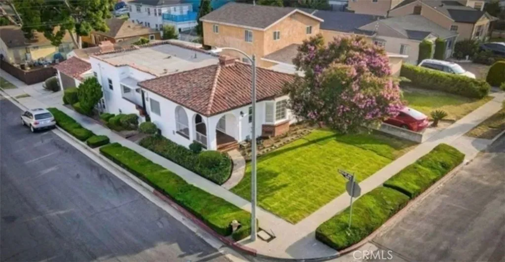 Property Photo:  4400 W 59th Place  CA 90043 