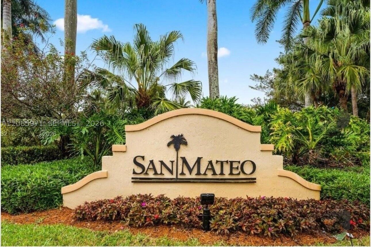 Property Photo: 2208 Ensenada Ter 2208 FL 33327