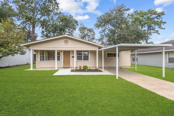 Property Photo: 695 Callaway TX 77706