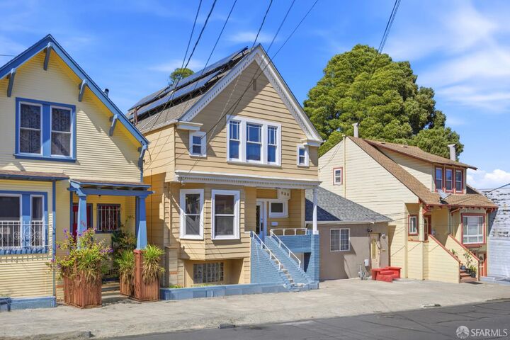 Property Photo:  538 Winchester Street  CA 94014 