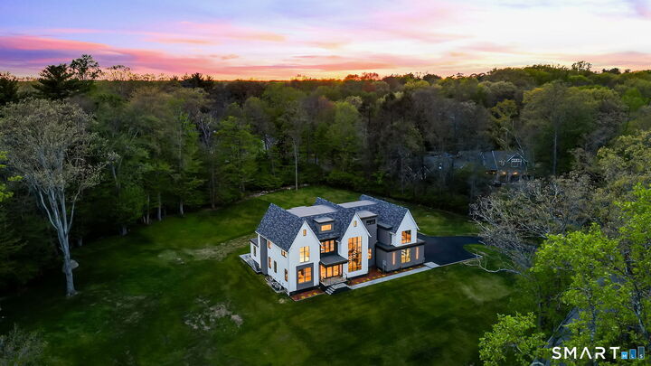 Property Photo:  1 Twin Oaks Lane  CT 06880 