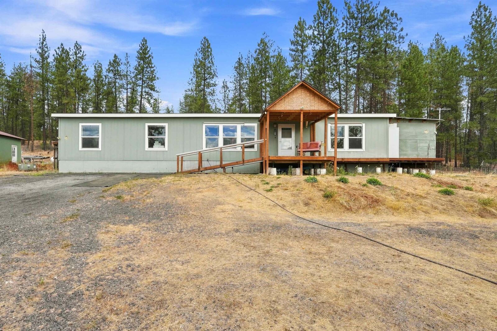 Property Photo: 5457 K Tarbert Rd WA 99006