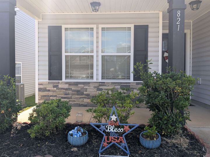 Property Photo: 821 Alley Ridge Drive SC 29349