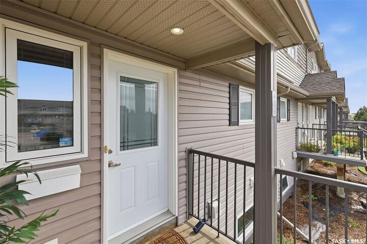 Property Photo:  1303 Richardson Road 406  SK S7L 0L1 