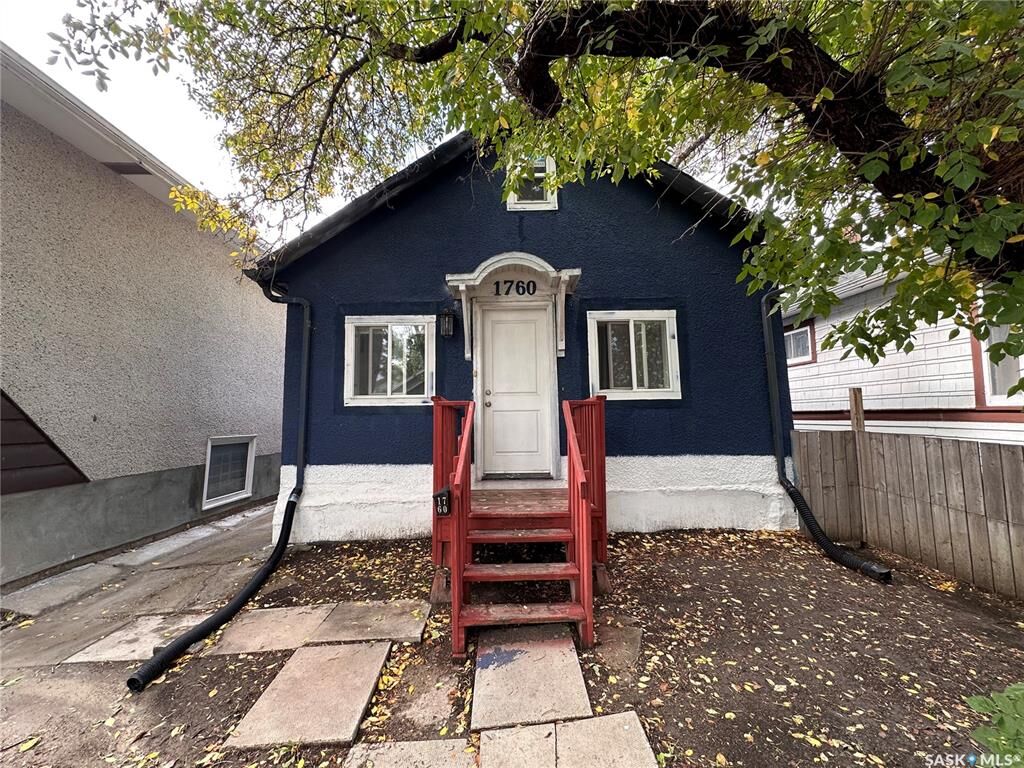 Property Photo: 1760 Quebec Street SK S4P 1J3