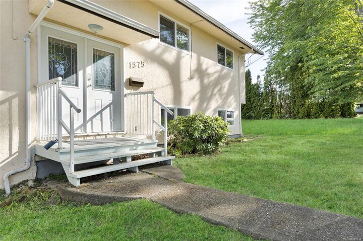 Property Photo:  1575 Burton Ave  BC V8T 2N3 