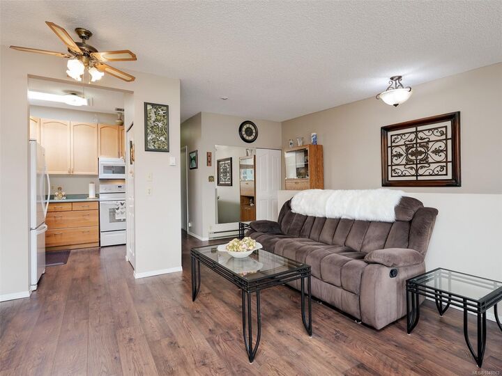 Property Photo:  642 Admirals Rd #303  BC V9A 2N7 