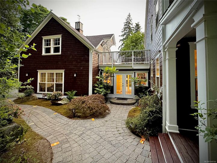Property Photo: 1188 Garden Gate Dr BC V8M 2H6